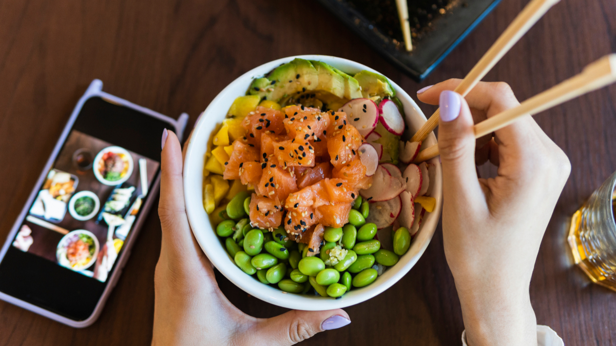 Alimentos que equilibran tus hormonas de forma natural